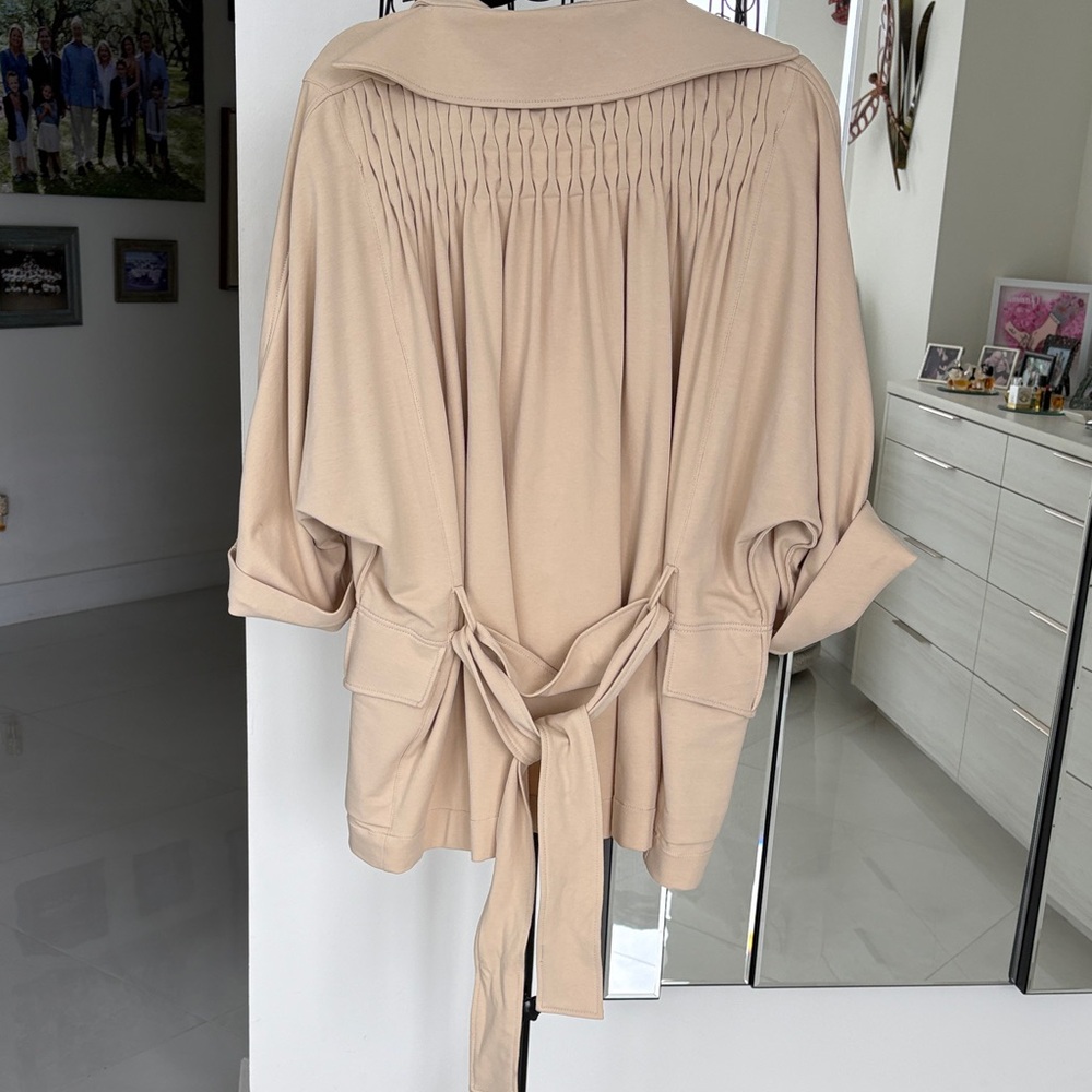 Chic Beige Jacket with Tie Belt - Picture 11 of 13